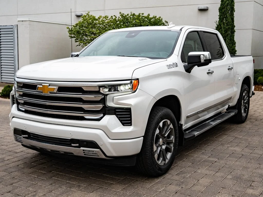 Used 2024 Iridescent Pearl Tricoat Chevrolet High Country image 1