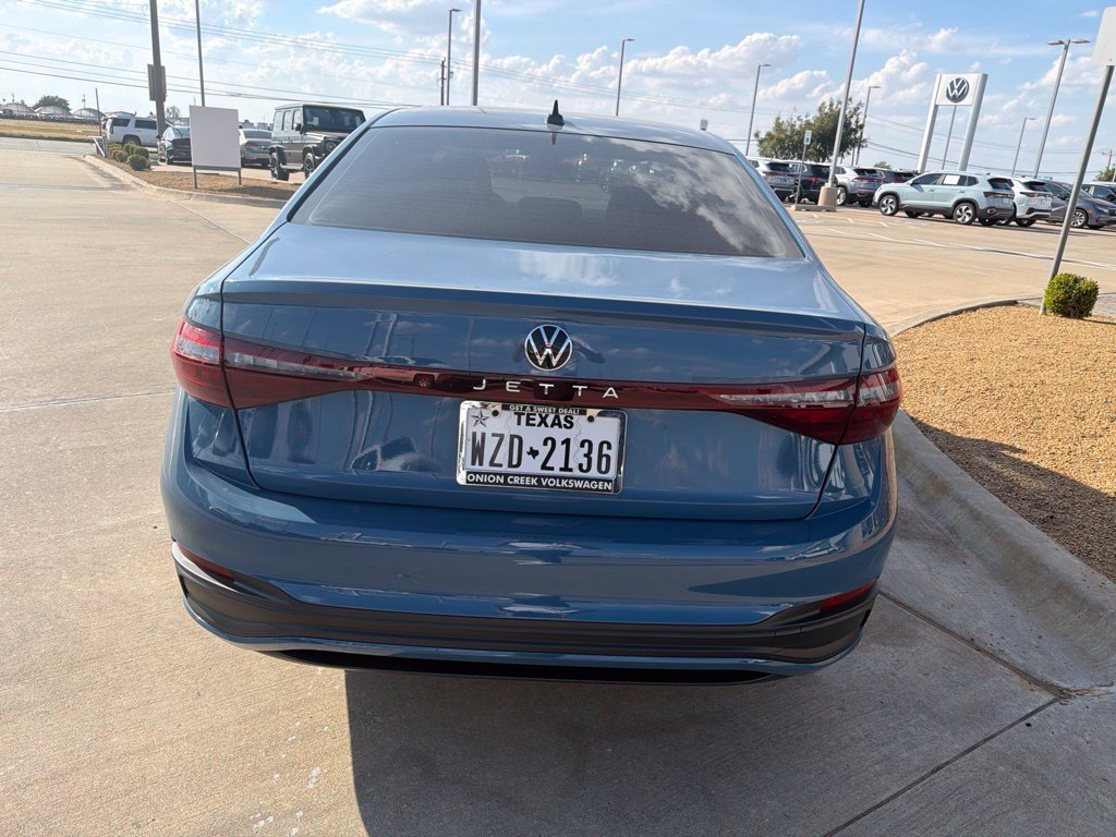 Used 2025 Monterey Blue Volkswagen 1.5T Sport image 5