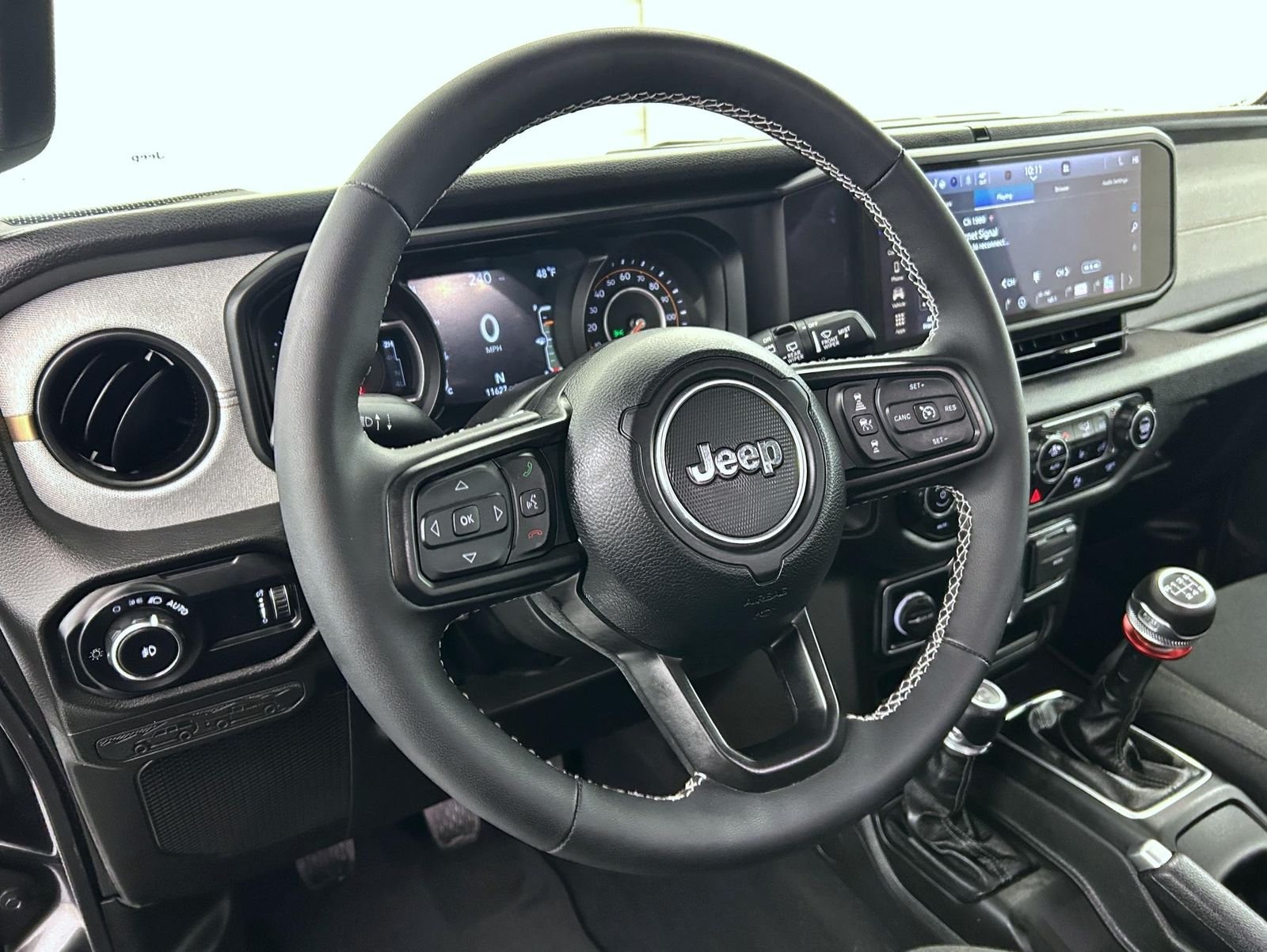 Used 2025 Gray Jeep Sport S image 11