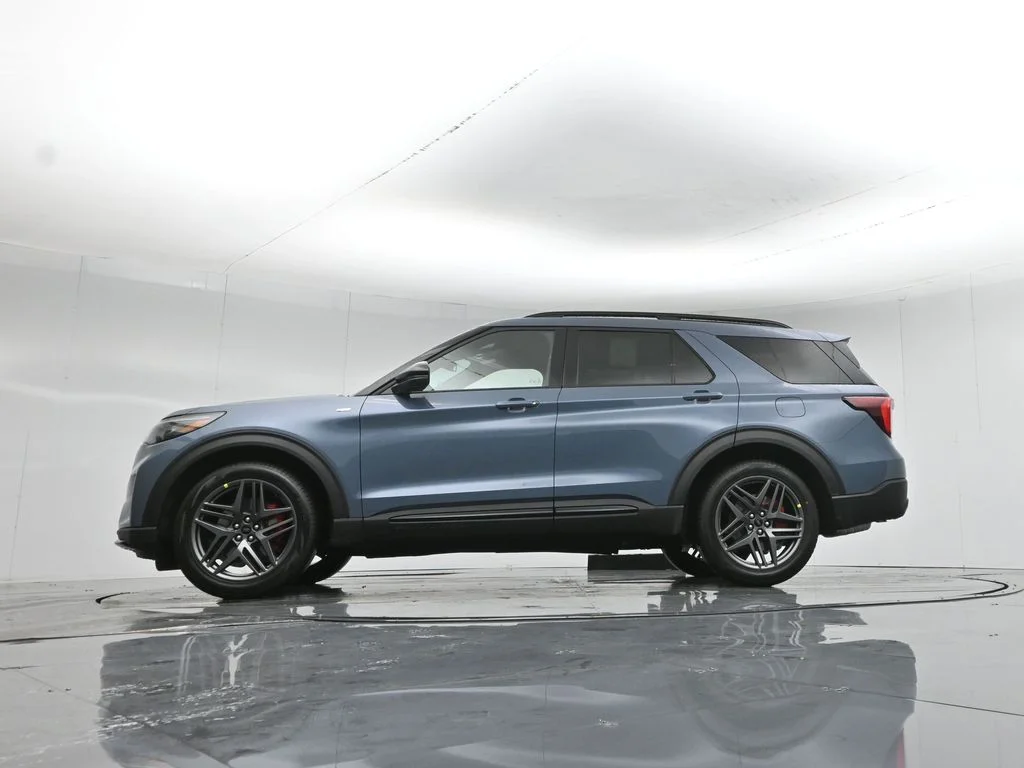 New 2026 Vapor Blue Metallic Ford ST-Line image 7