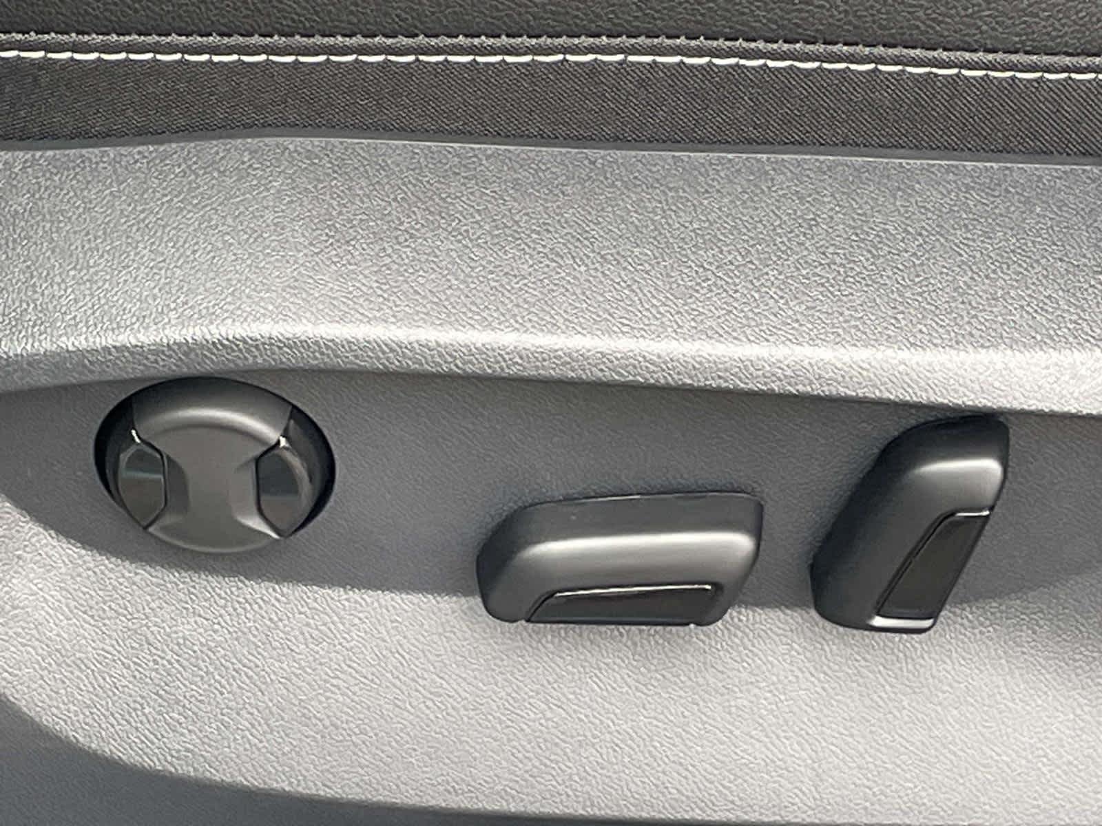 New 2027 9728/ Volkswagen SEL image 17
