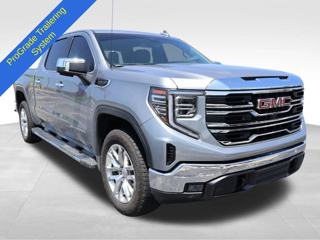 Used 2025 Sterling GMC SLT image 11