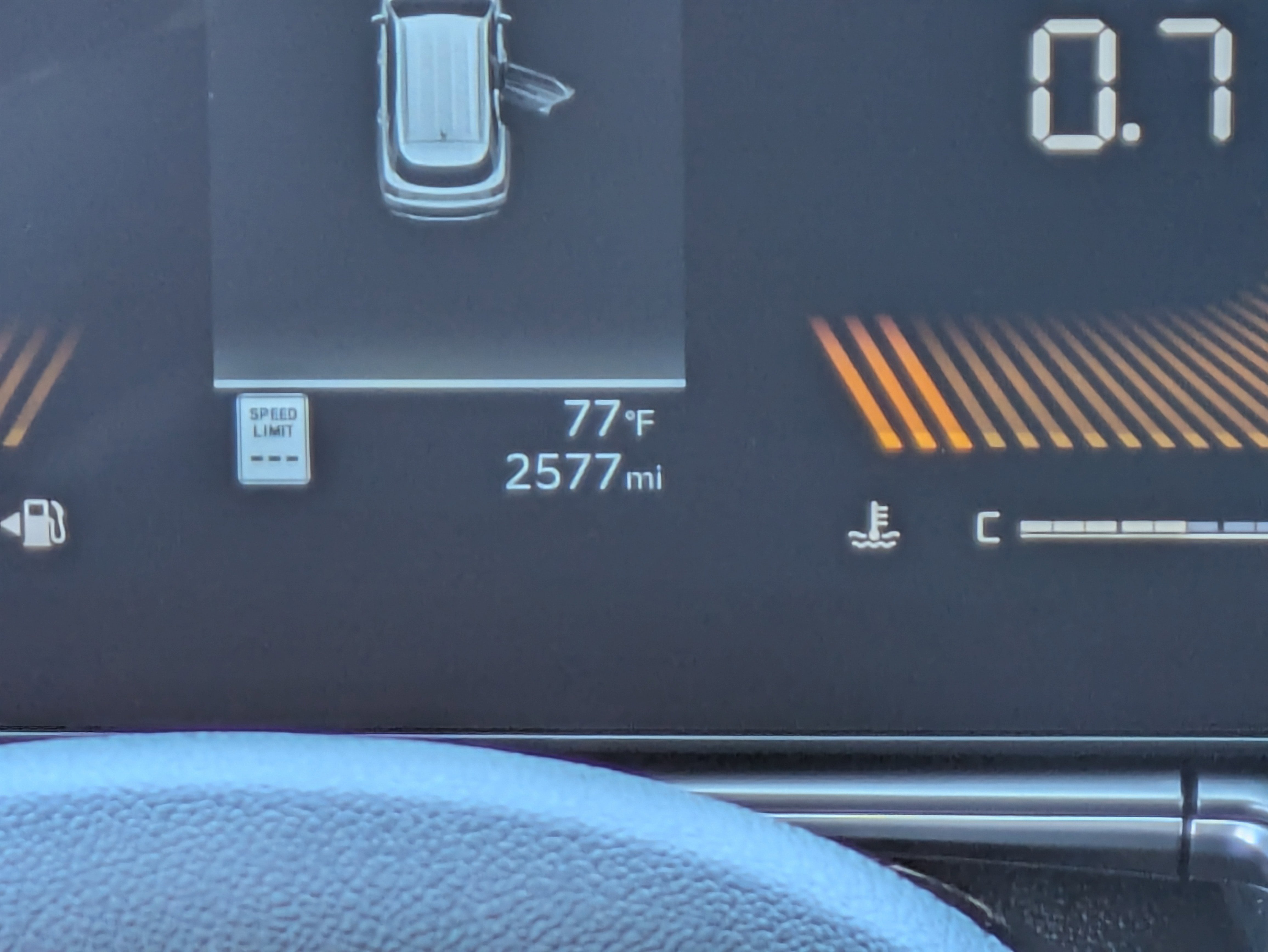 2025 Kia Sorento S - Photo 30