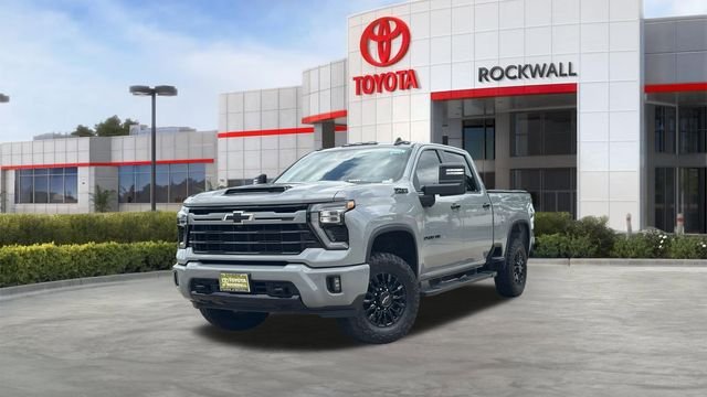 2024 Chevrolet Silverado HD LT 4WD Crew Cab Standard Box's photo