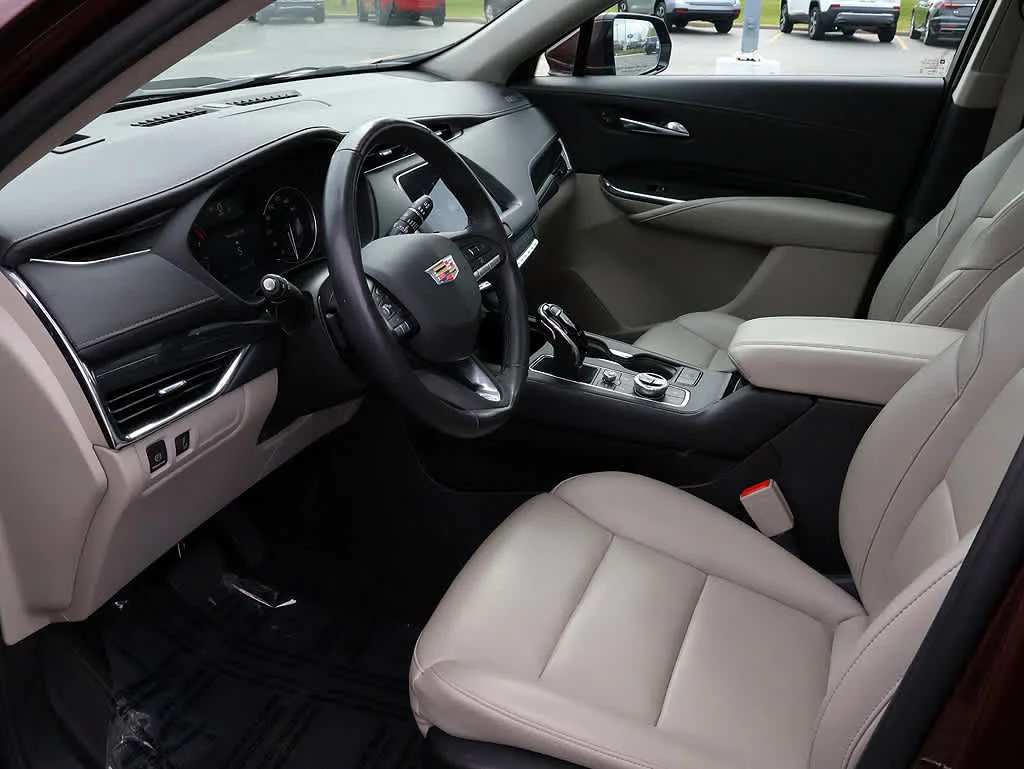 2023 Cadillac XT4 Premium Luxury - Photo 10