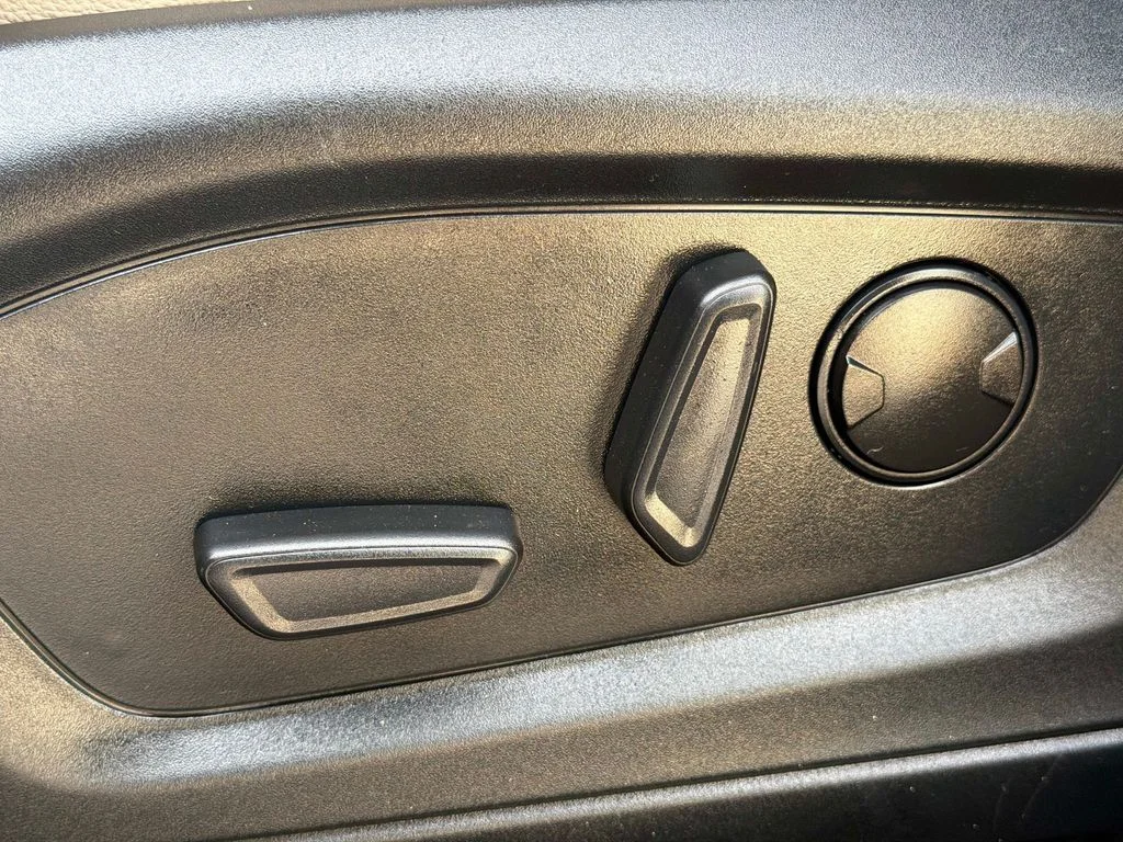 Used 2020 Black Ford XLT image 20