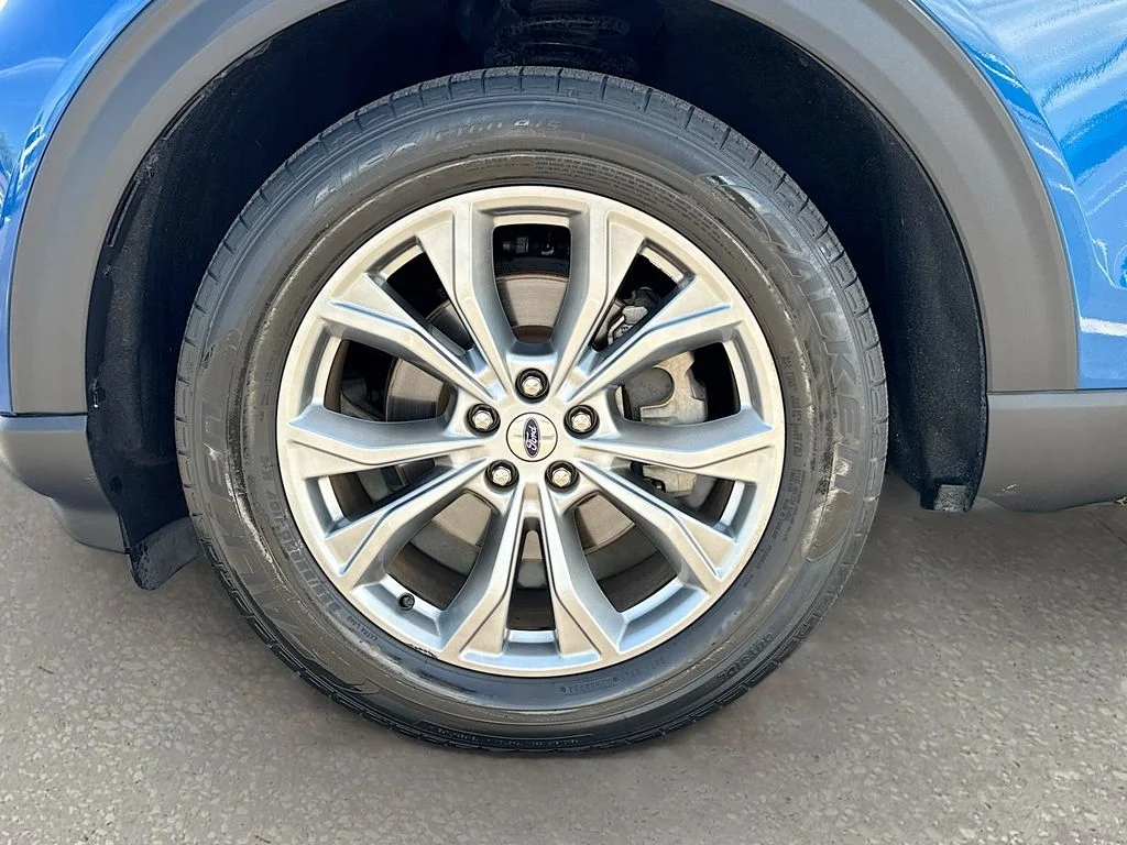 Used 2020 Blue Ford Limited image 35