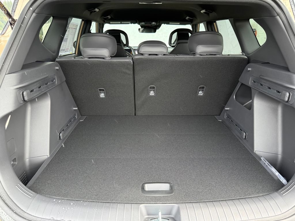 New 2027 Terrain Brown / Black Roof Kia X-Line S image 10