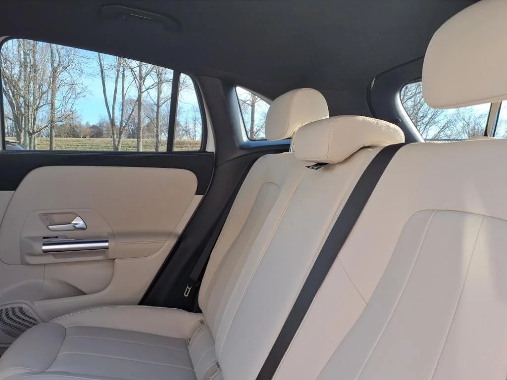 Certified Used 2025 Polar White Mercedes-Benz GLA 250 image 23