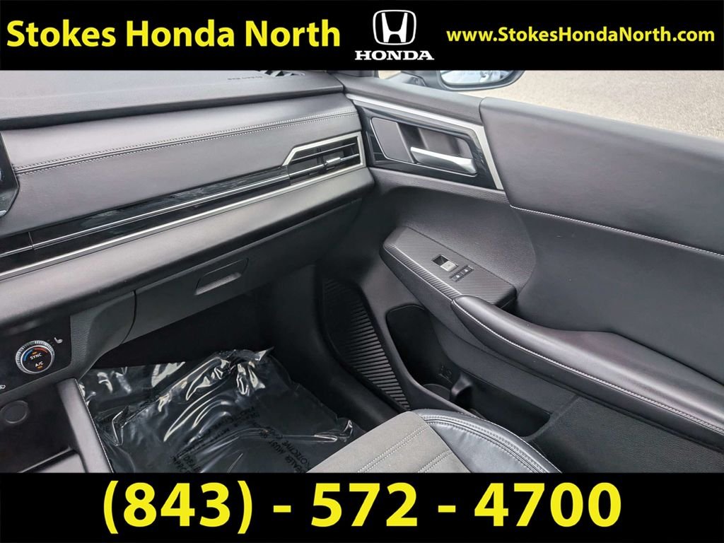 Used 2023  Mitsubishi SE image 17
