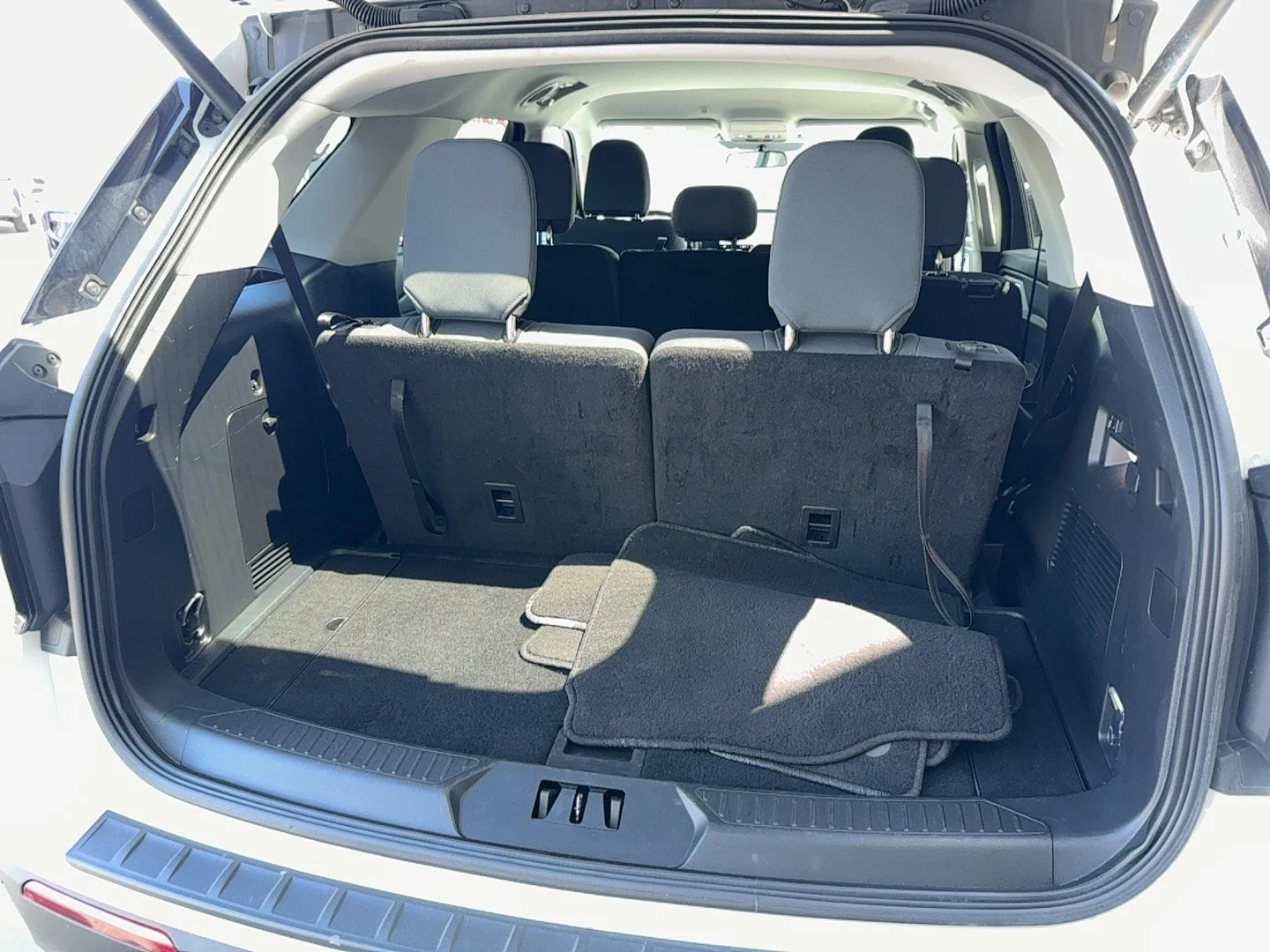 Used 2025 White Ford Active image 24
