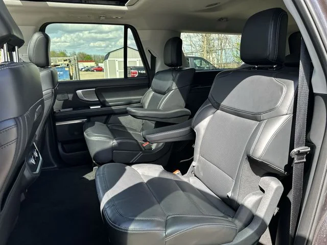 Used 2025 Gray Ford Platinum image 27
