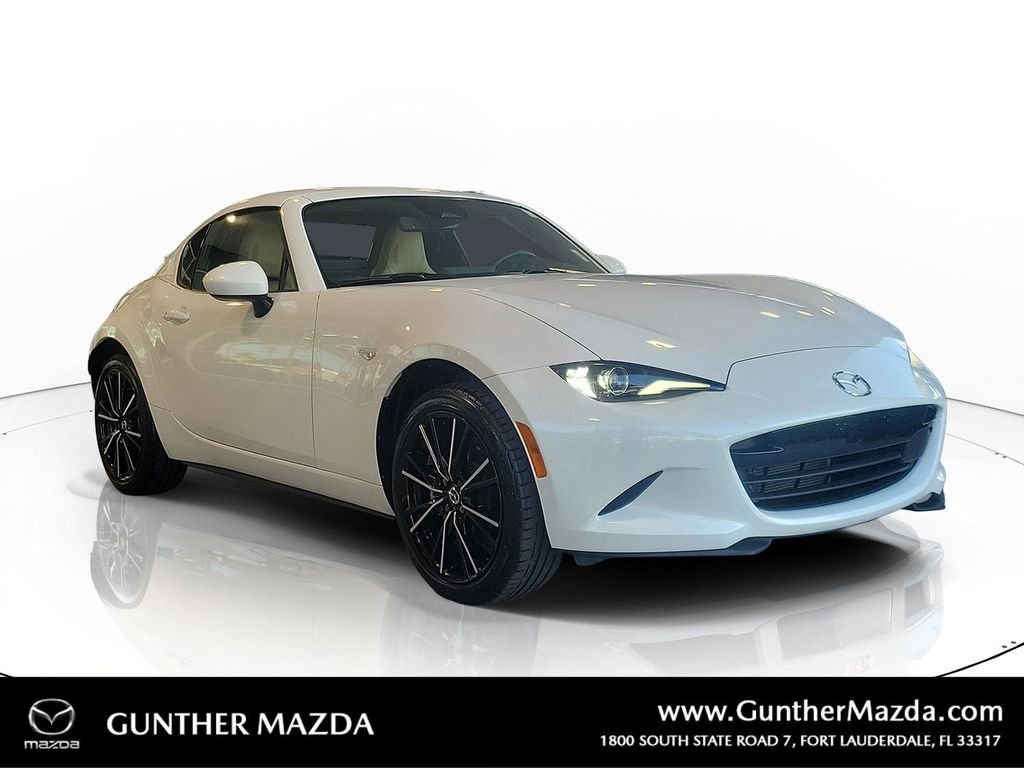 Used 2025 White Mazda Grand Touring image 1