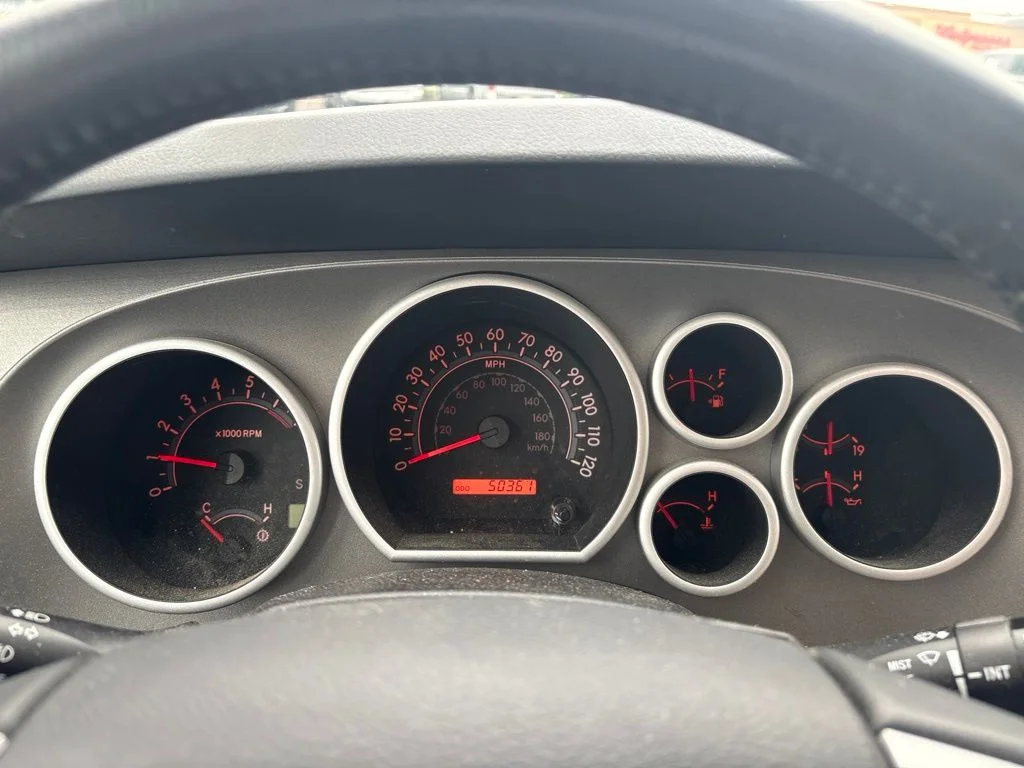 Used 2015 Black Toyota SR5 image 16