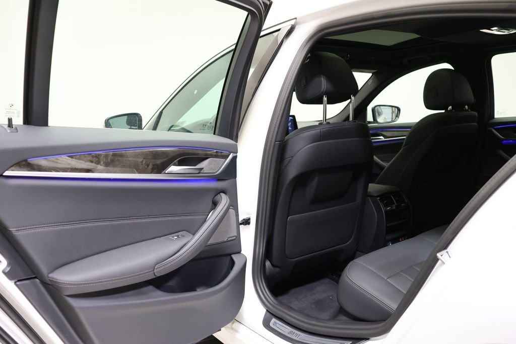 2023 BMW 5 Series 540i - Photo 34