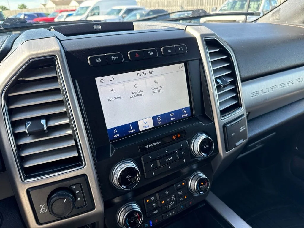 Certified Used 2020 Black Metallic Ford Platinum image 22
