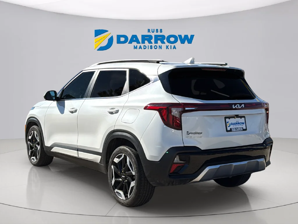 Used 2024 Snow White Pearl Kia SX image 3