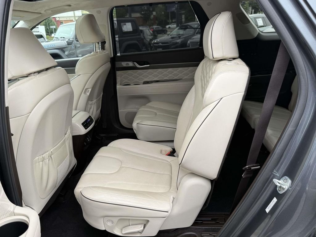Certified Used 2020 Graphite Hyundai Limited image 15