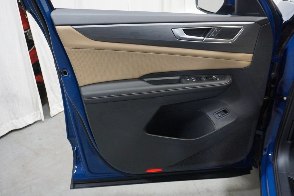 2025 Volkswagen Atlas Cross Sport SE w/Tech - Photo 28