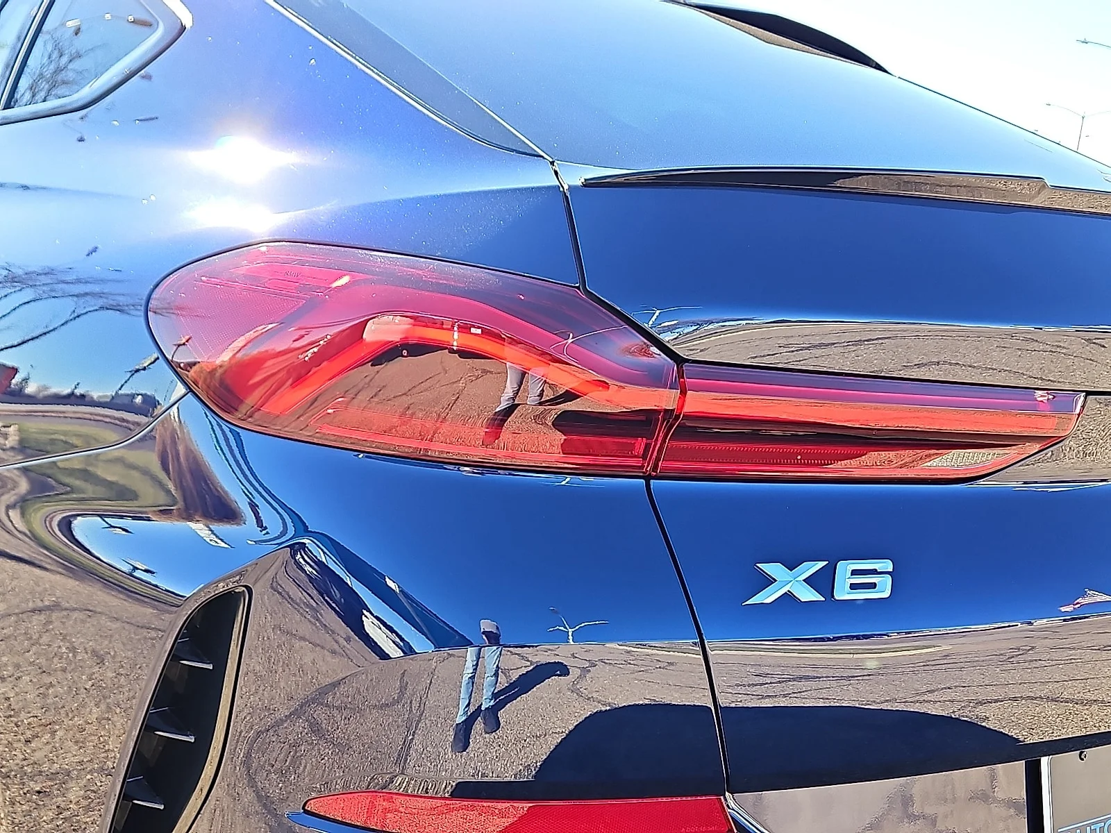 New 2026 Tanzanite Blue BMW xDrive40i All-Wheel Drive Sports Activity image 7