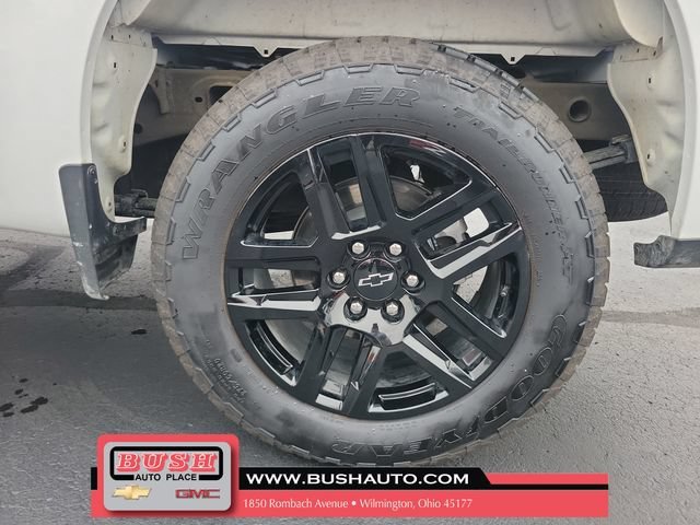 Used 2026 Summit White Chevrolet RST image 5