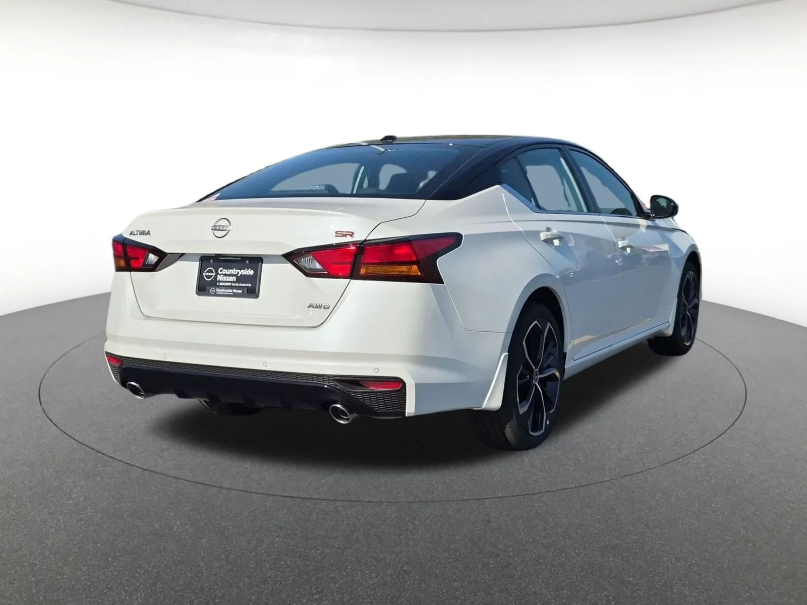 New 2026 Pearl White TriCoat / Super Black Two-tone Nissan SR image 6