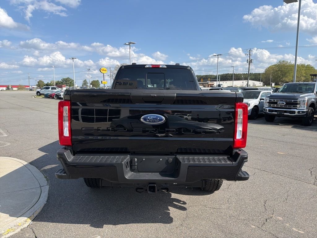 New 2026 Black Ford XL image 4