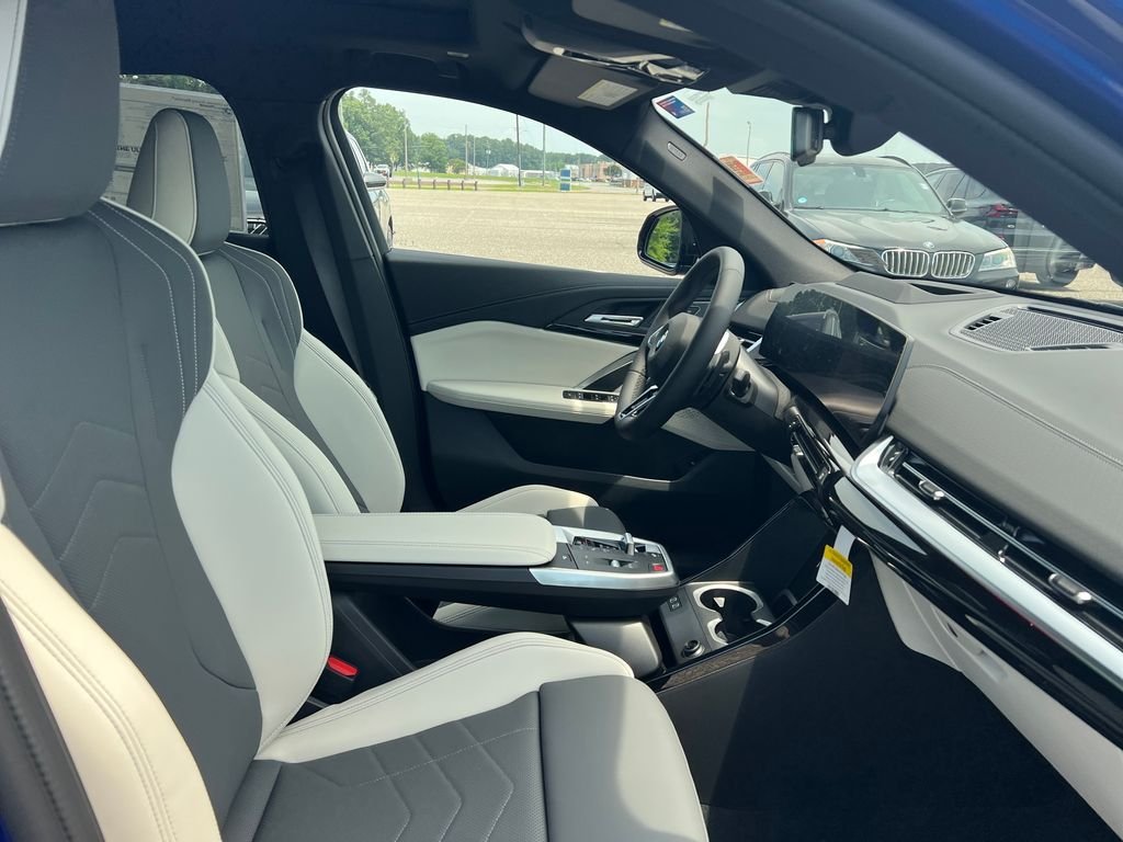 Used 2026 Blue BMW xDrive28i image 28