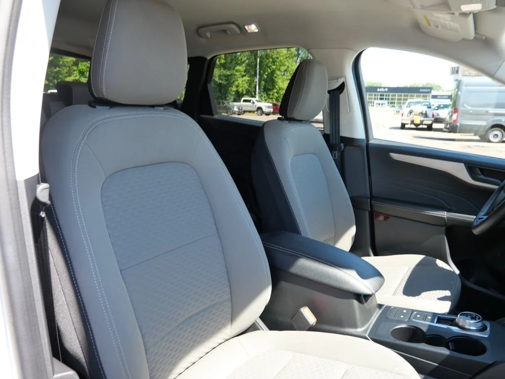 Certified Used 2022 White Ford SE image 12