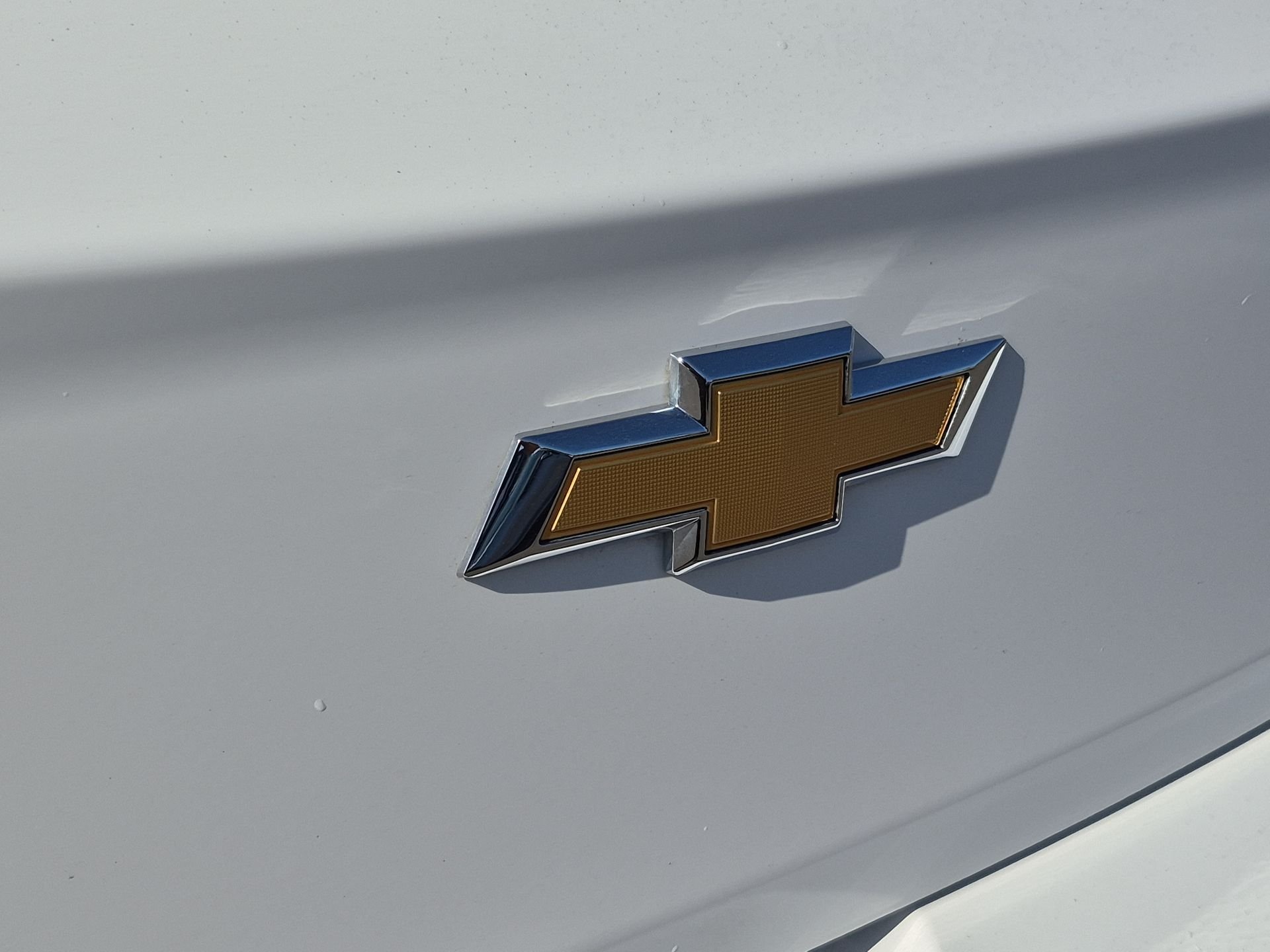 Used 2019 White Chevrolet LS image 31