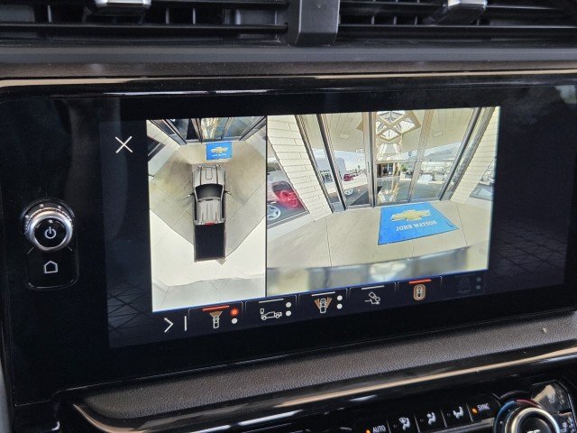 Used 2024 Summit White GMC AT4 image 38