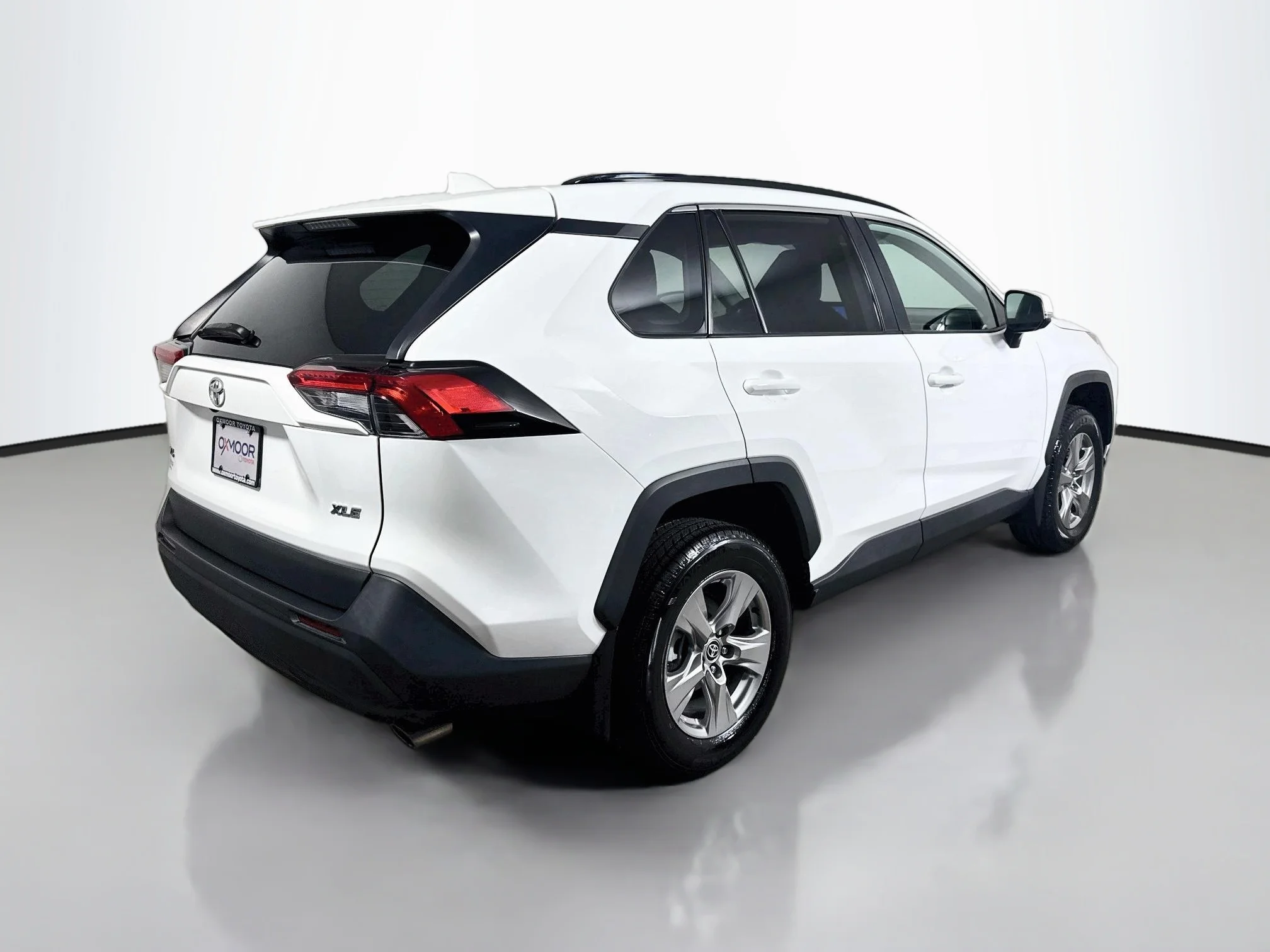 Certified Used 2024 Ice Cap Toyota XLE image 7