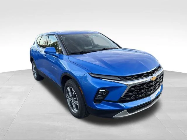 Used 2024 Blue Chevrolet LT image 3