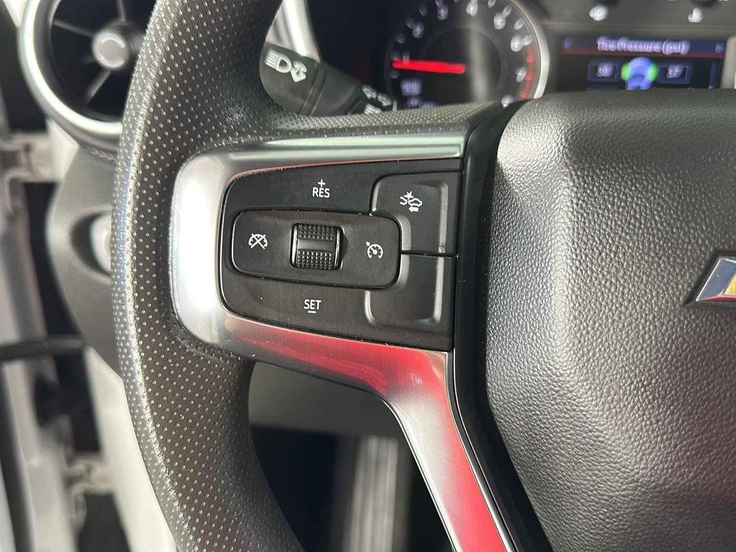 Used 2024 Summit White Chevrolet LT image 12