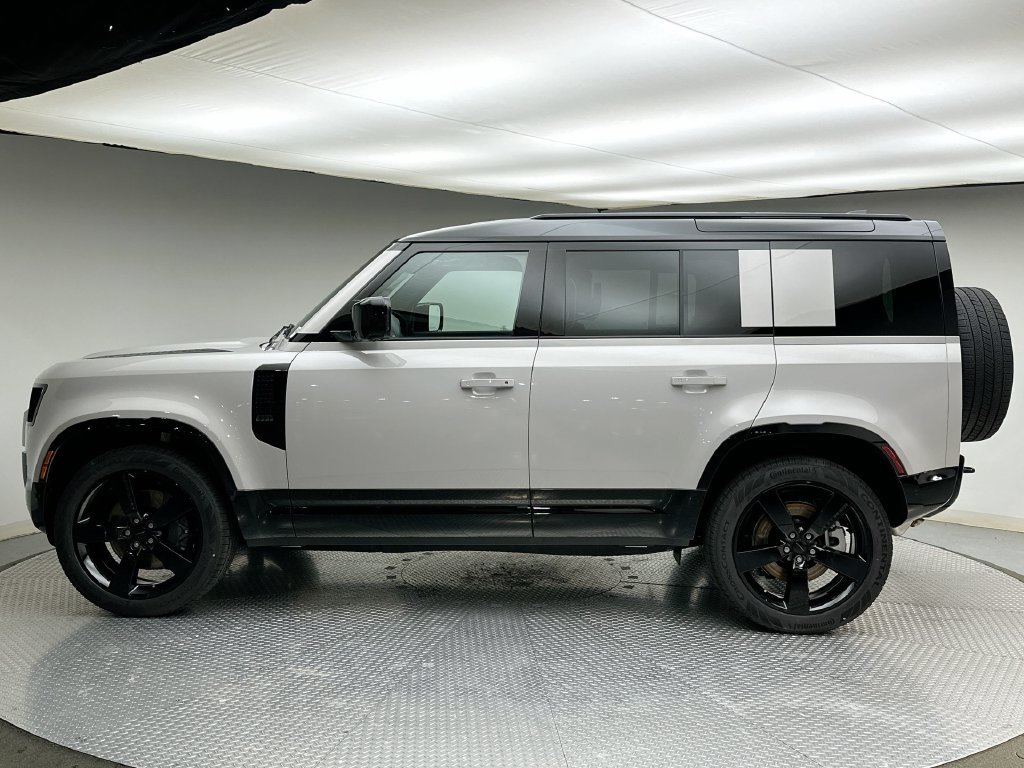 New 2026 Borasco Grey Metallic Land Rover X-Dynamic SE image 2