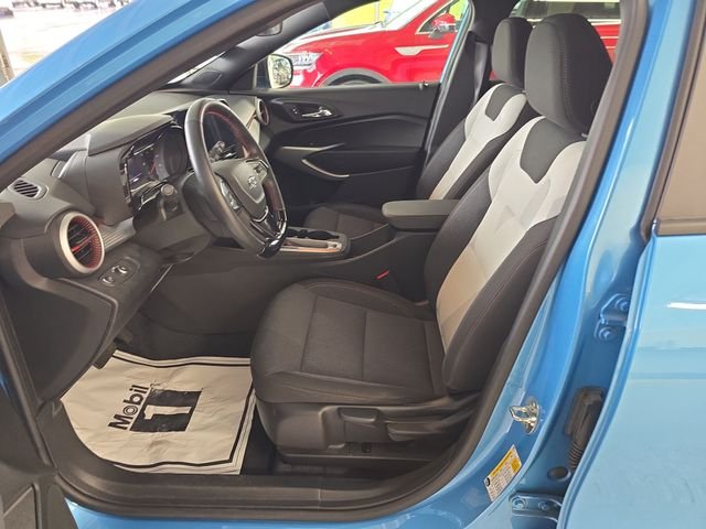Used 2025 Blue Chevrolet 1RS image 13