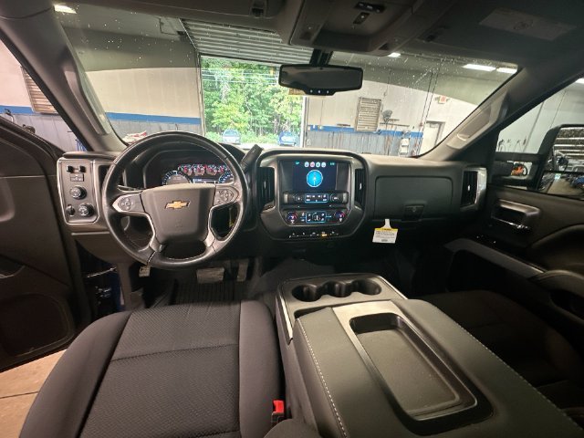 Used 2019 DEEP OCEAN BLUE METALLIC Chevrolet LT image 23