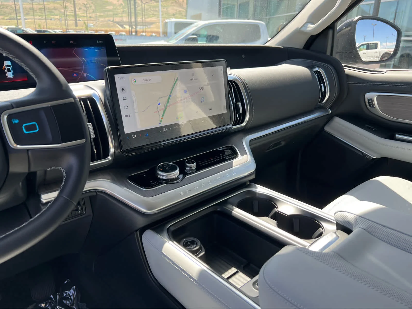 New 2026 Agate Black Metallic Ford MAX Platinum® image 37