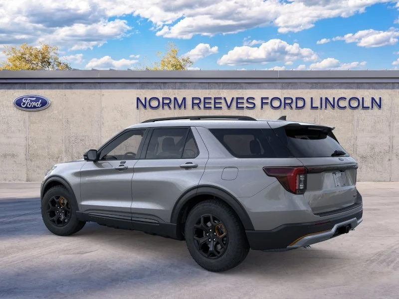 New 2026 Carbonized Gray Metallic Ford Tremor® image 27
