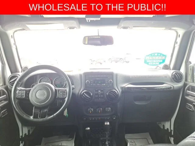 Used 2014 White Jeep Unlimited Sahara image 22