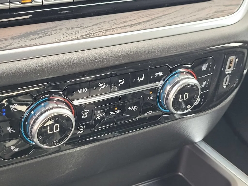 2026 GMC Sierra 1500 SLT - Photo 16