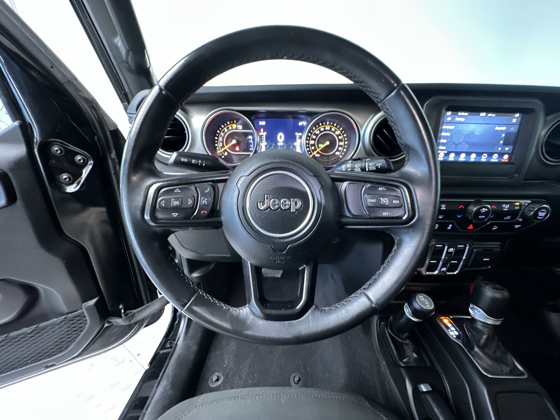 Used 2019 Black Clearcoat Jeep Sport S image 16