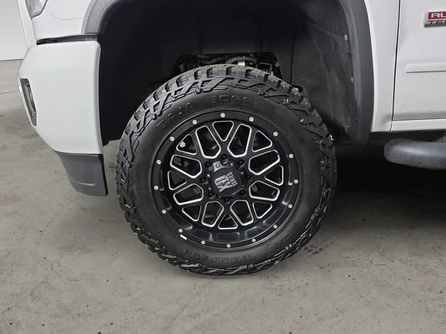 Used 2018 SUMMIT WHITE GMC SLT image 9