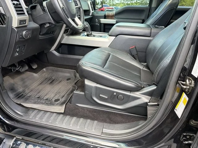 Used 2019 Black Ford LARIAT image 9