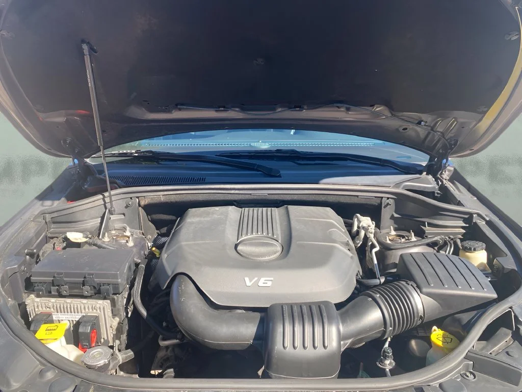 Used 2014  Jeep Limited image 31