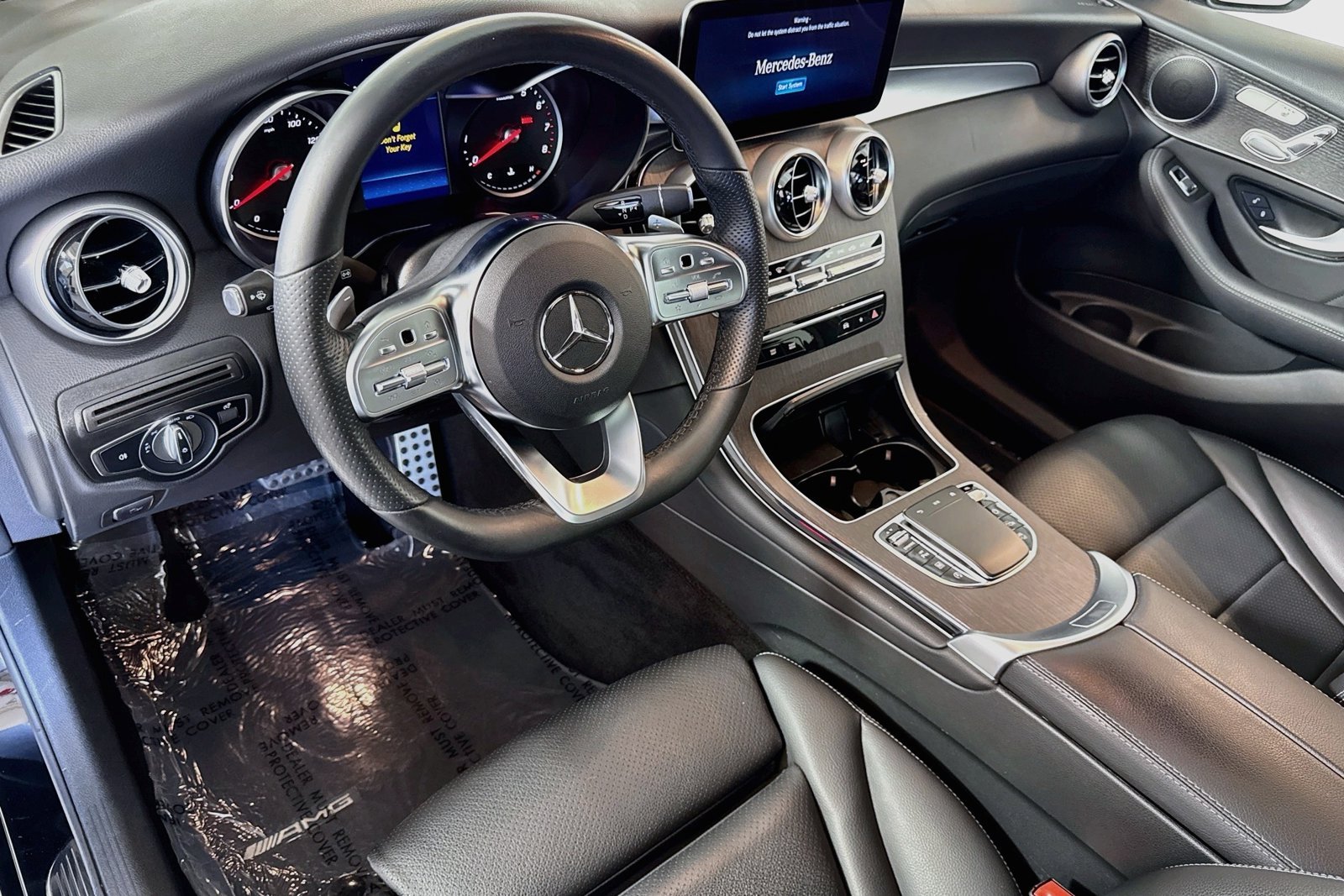 Certified Used 2022 Black Mercedes-Benz GLC 300 image 9