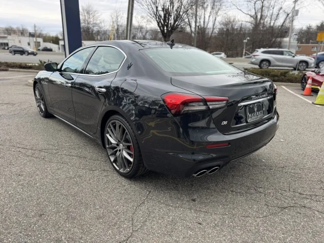 Used 2022 Nero Ribelle Metallic Maserati Modena Q4 ~NERO/ROSSO /Pieno Fiore image 6