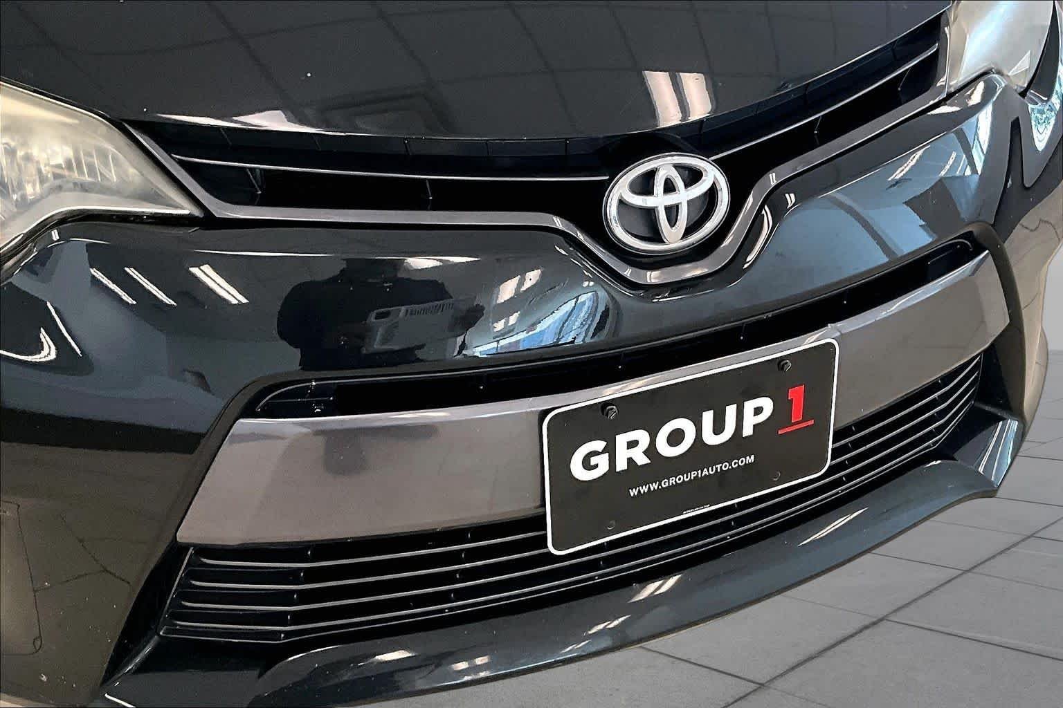 Used 2016 Black Sand Pearl Toyota LE image 28