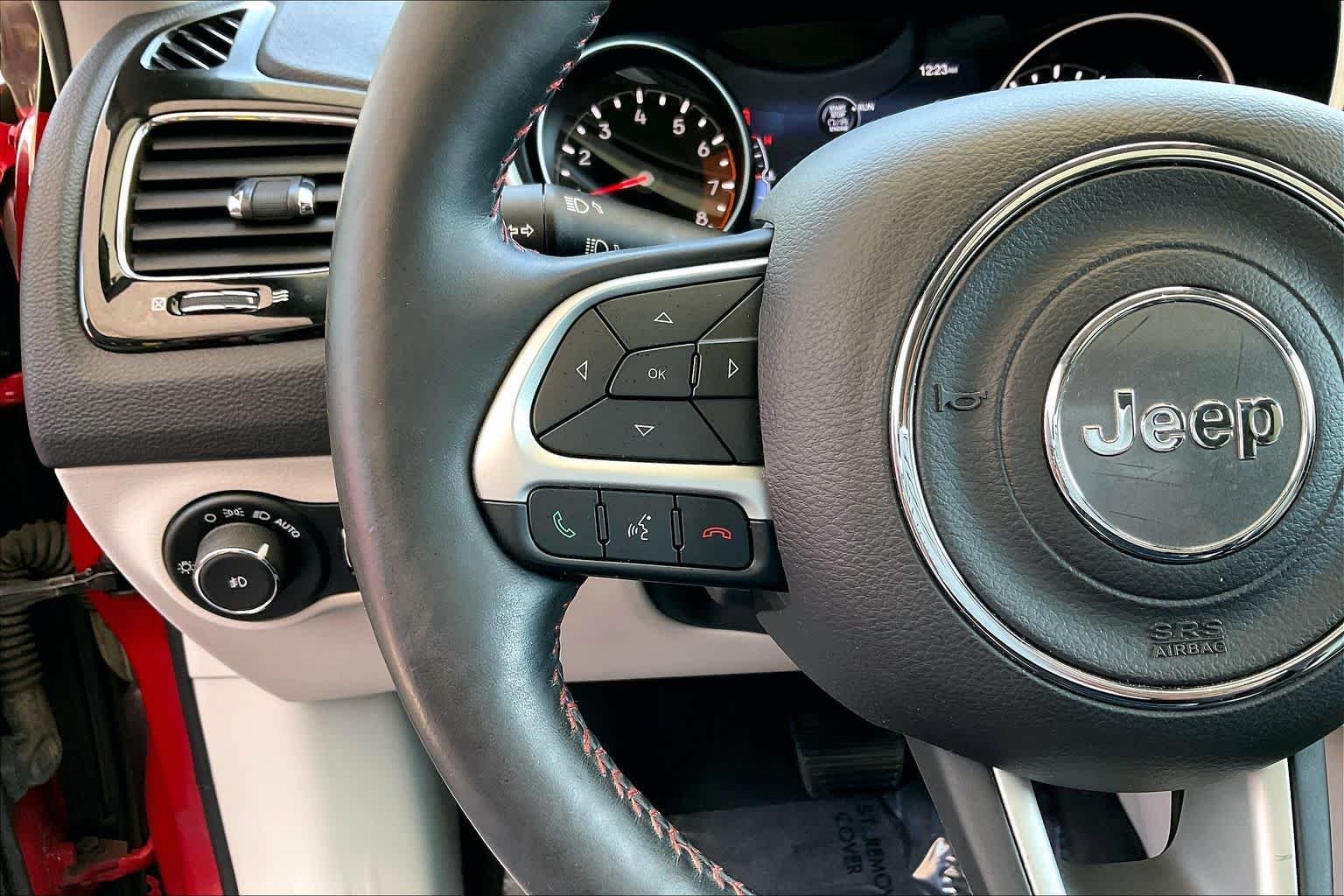 Used 2018 Redline Pearlcoat Jeep Limited image 24