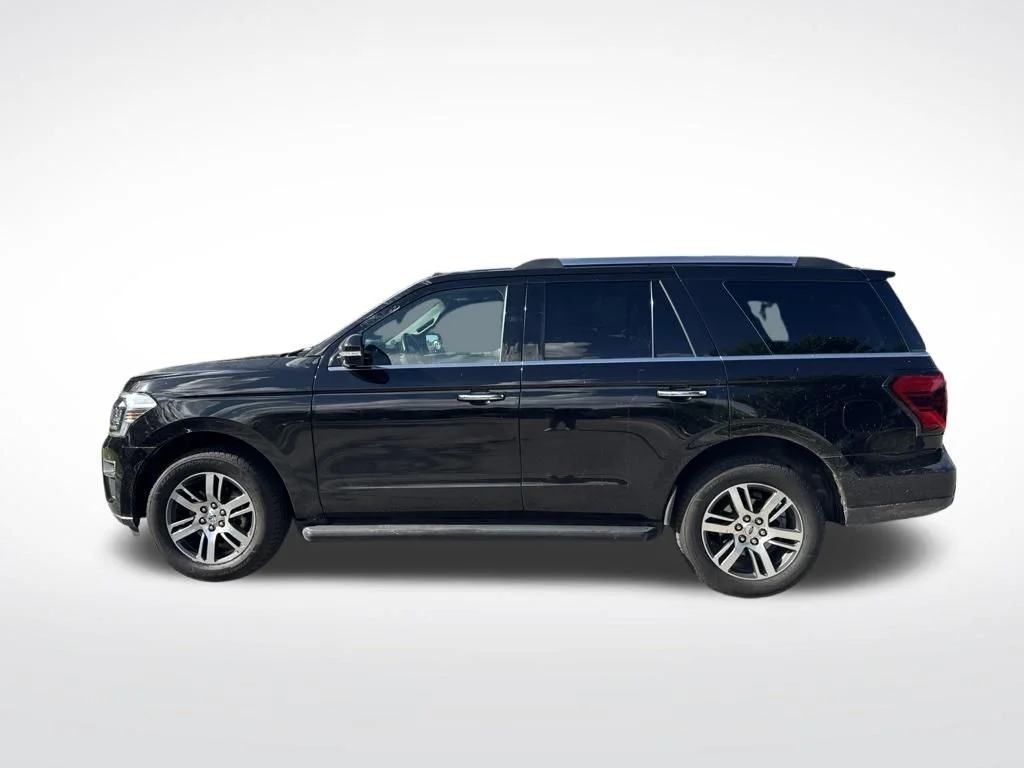 Used 2024 Black Metallic Ford Limited image 8